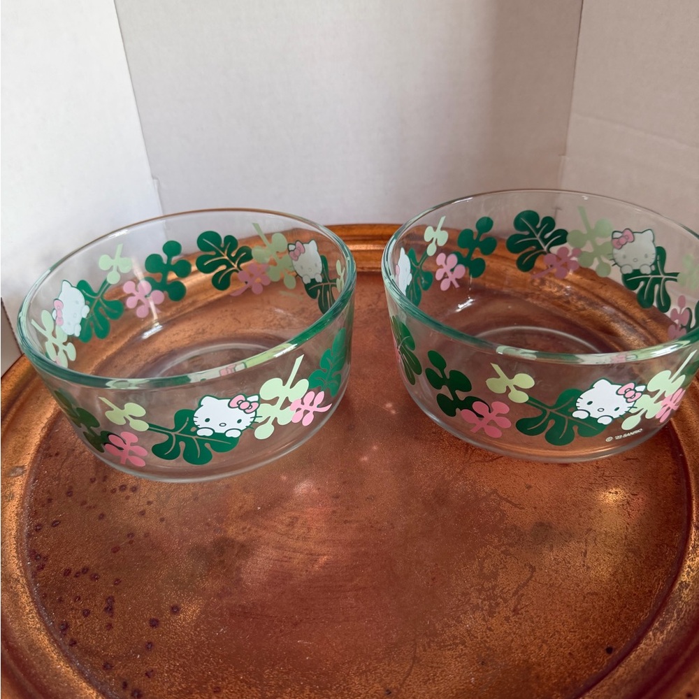 Hello Kitty Clear Glass Bowls with Green Leaves and Pink Flowers - Set of 2